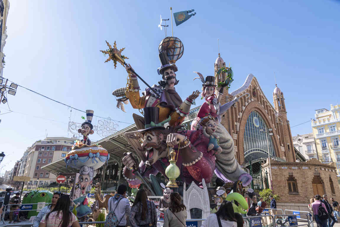 Valencia - fallas 2023 - falla Grabador Esteve-Cirilo Amoros - De aquellos polvos estos lodos 01.jpg